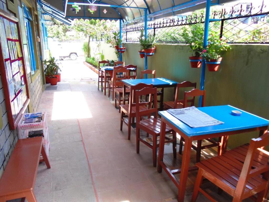 R&R Guest House Pokhara Extérieur photo