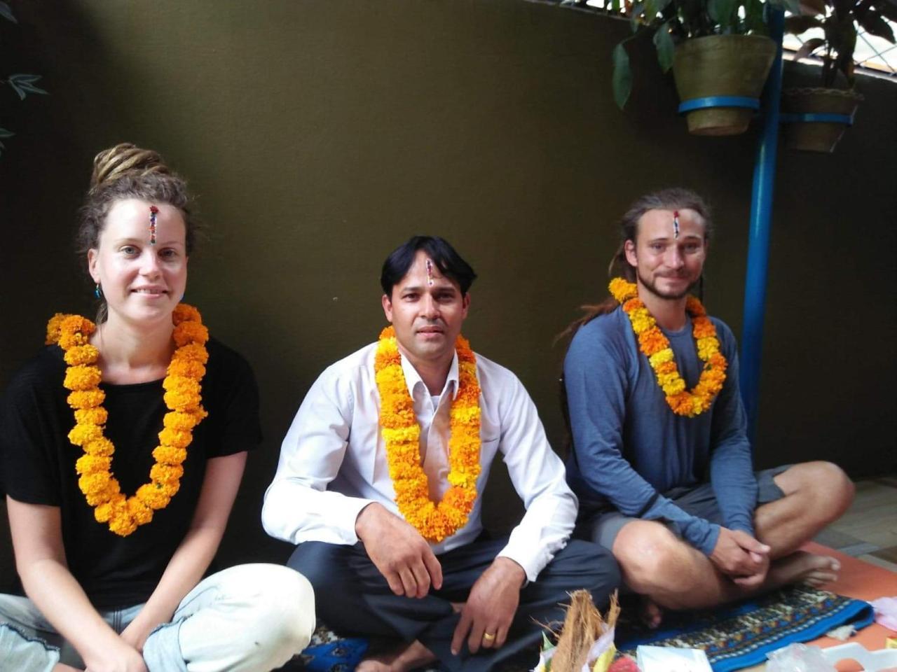 R&R Guest House Pokhara Extérieur photo
